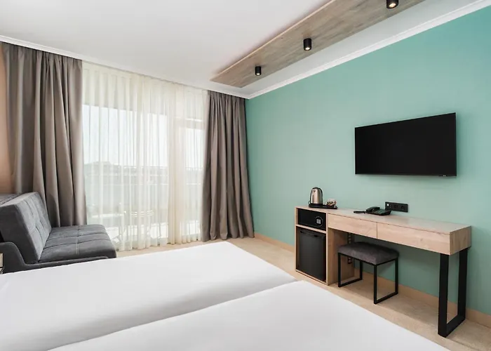 Festa Panorama Νεσέμπαρ