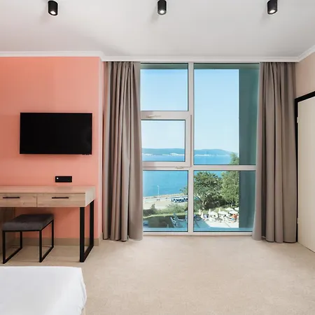 Festa Panorama 4* 네세부르