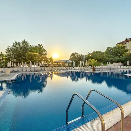 מלון Festa Panorama 4*