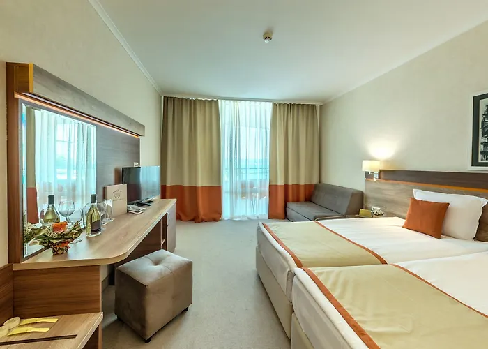 Festa Panorama Hotel 4*